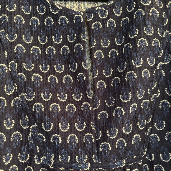 LOFT Textured Patterned Top, size Large - Picture 6 of 8